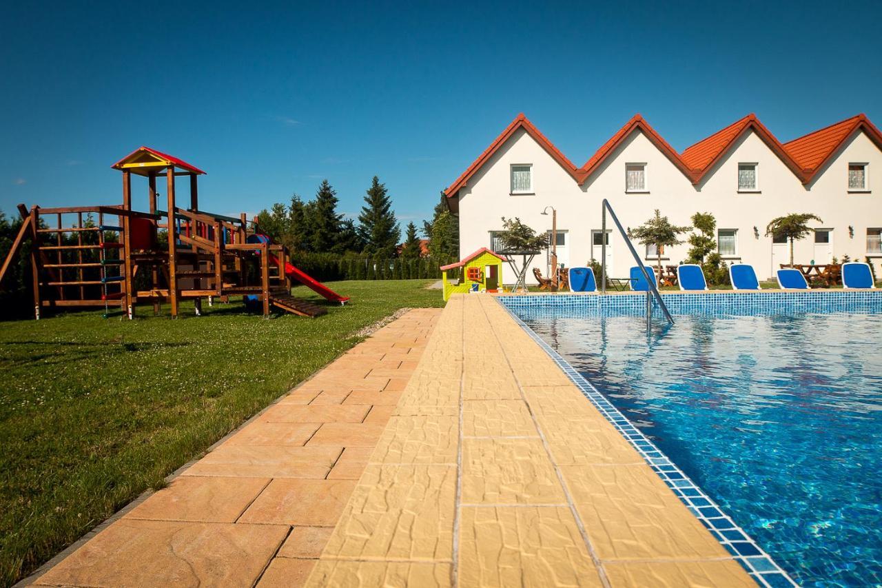 Aqua Fun Domki Z Basenem Дарлово Екстер'єр фото