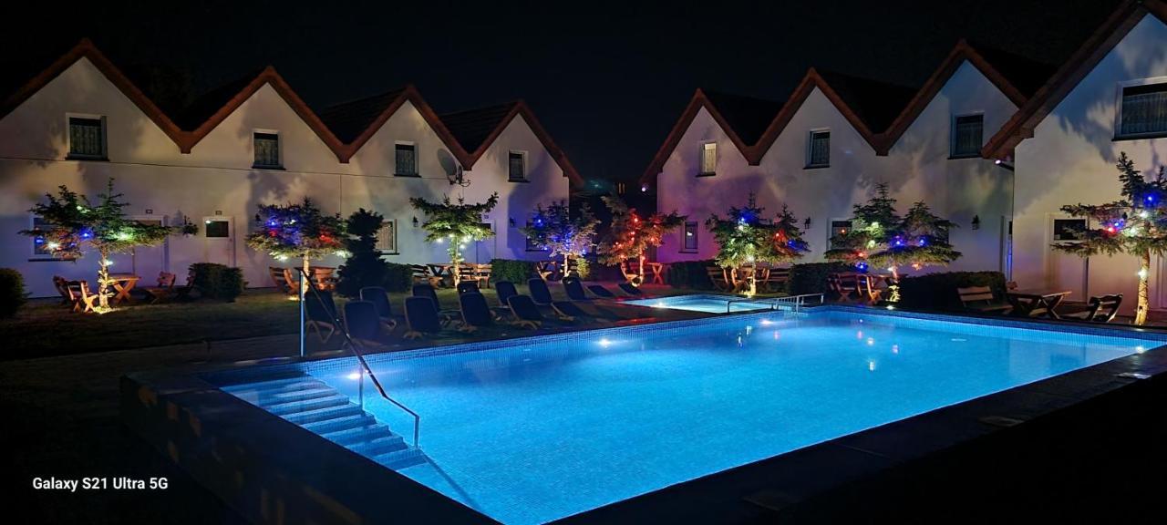 Aqua Fun Domki Z Basenem Дарлово Екстер'єр фото